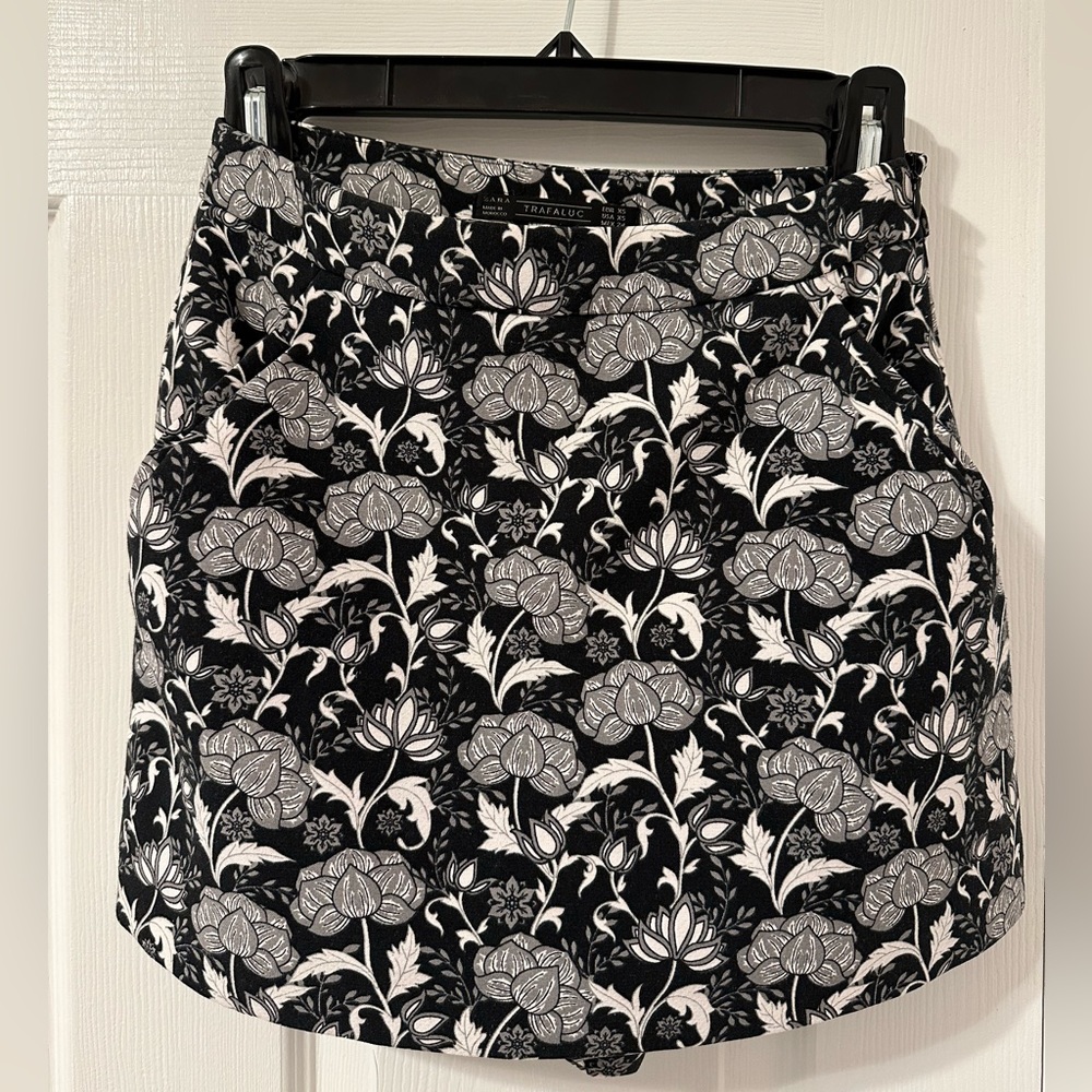 ZARA skort